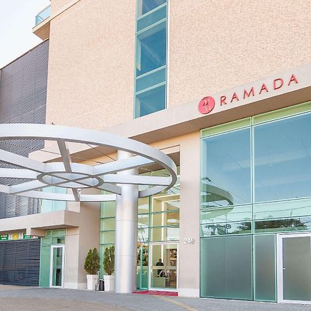 Ramada By Wyndham Macae Hotel & Suites Esterno foto