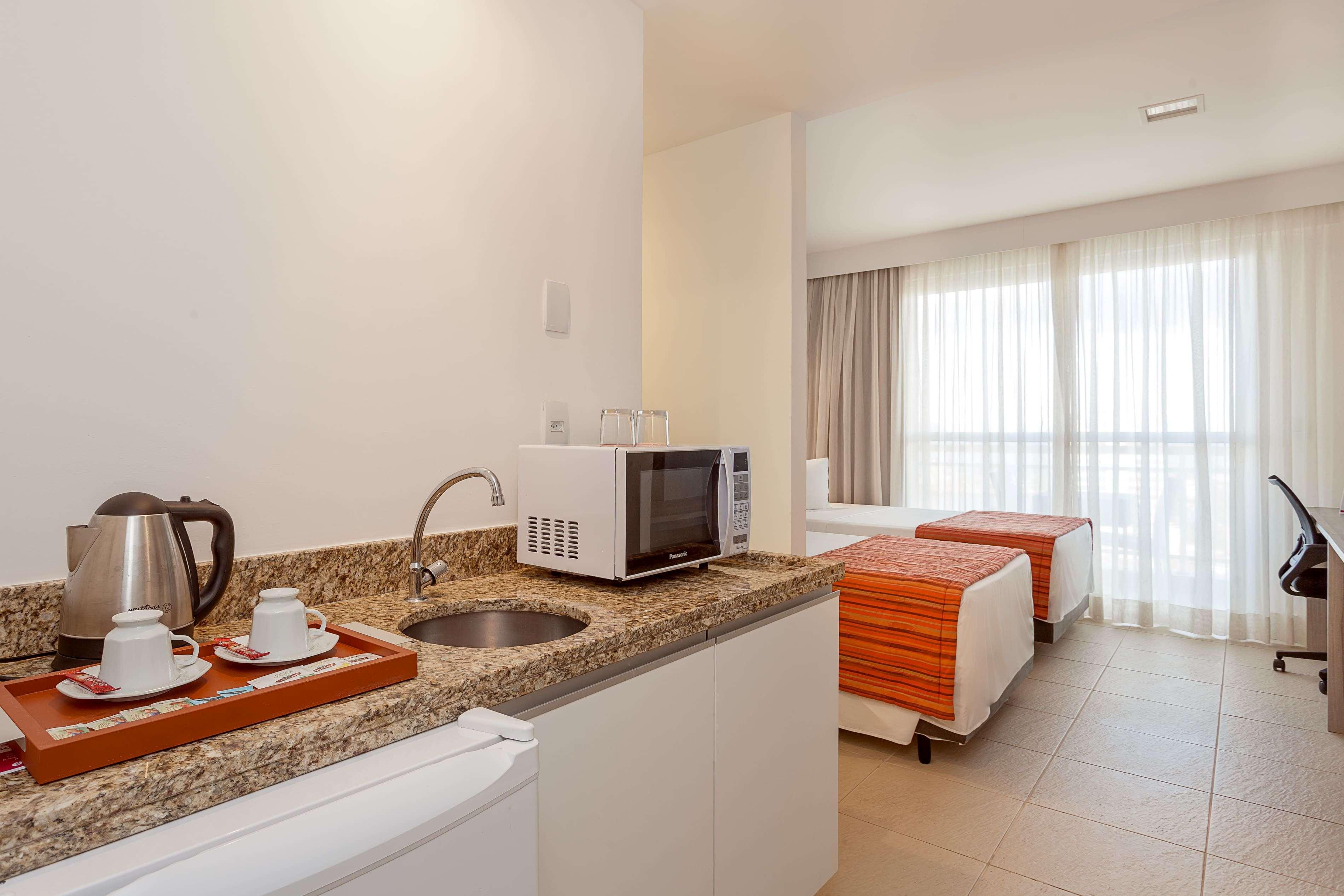 Ramada By Wyndham Macae Hotel & Suites Esterno foto