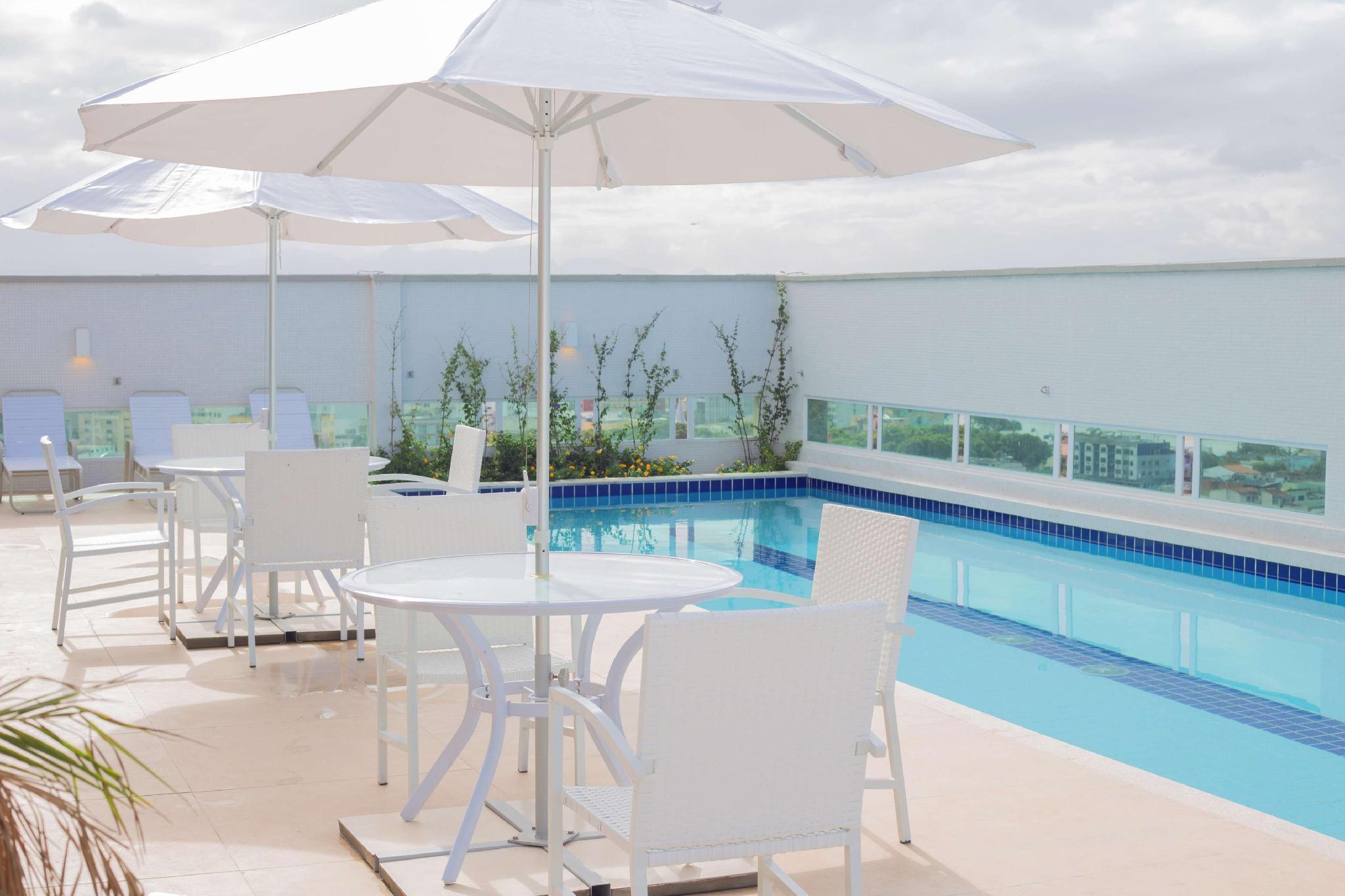 Ramada By Wyndham Macae Hotel & Suites Esterno foto