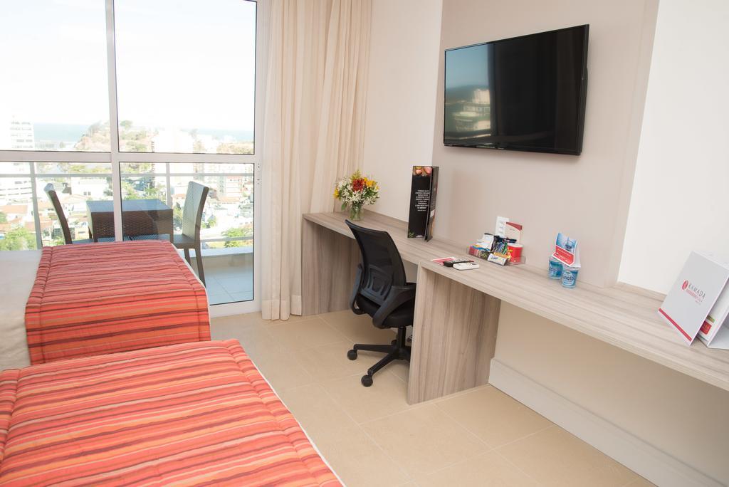 Ramada By Wyndham Macae Hotel & Suites Esterno foto